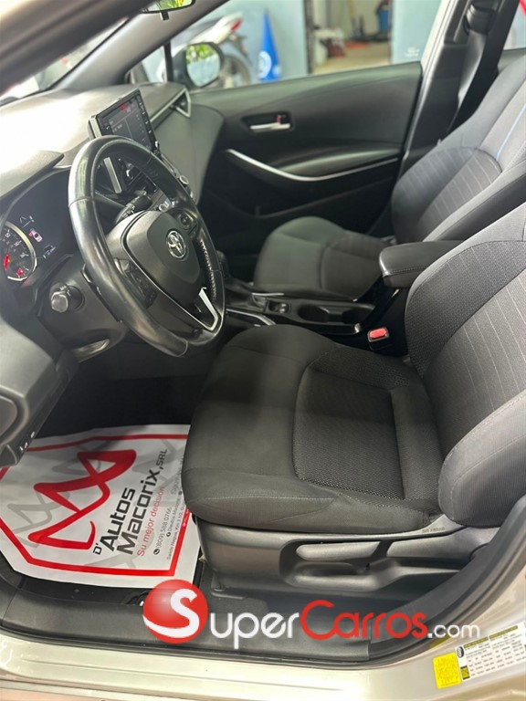 2020 Toyota Corolla SE — foto 8 / 10