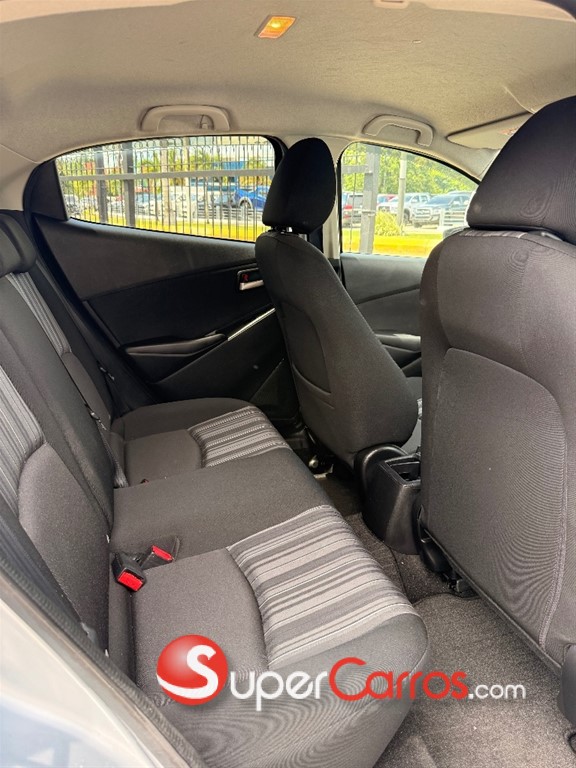 2021 Mazda 2 — foto 5 / 8