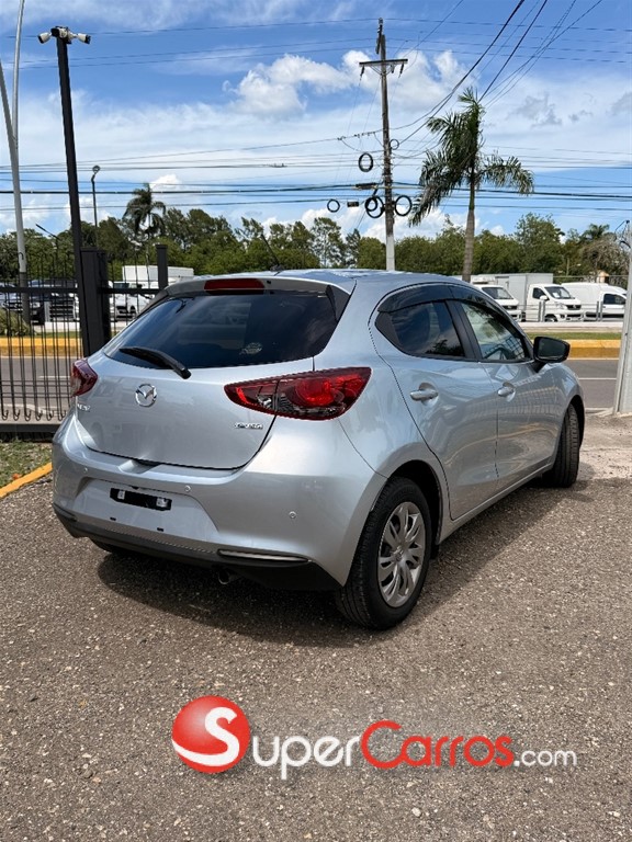 2021 Mazda 2 — foto 8 / 8