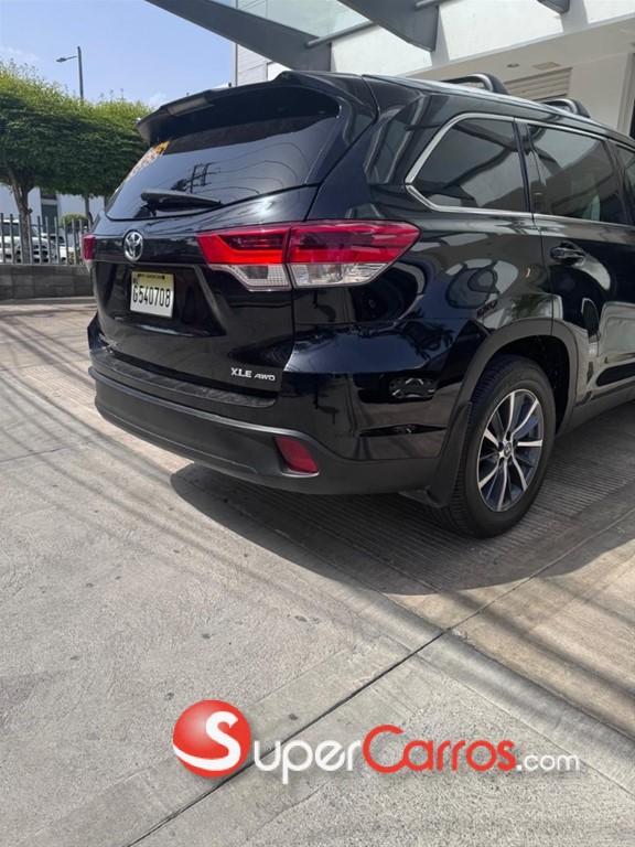 2019 Toyota Highlander XLE — foto 4 / 10