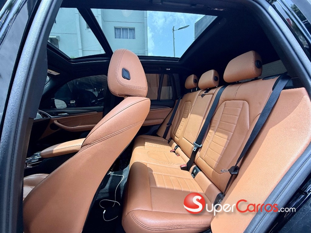 2021 BMW X 3 XDrive 30i — foto 5 / 12