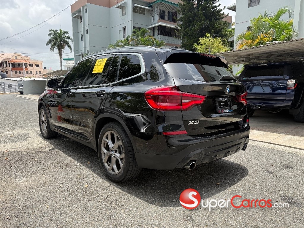 2021 BMW X 3 XDrive 30i — foto 10 / 12