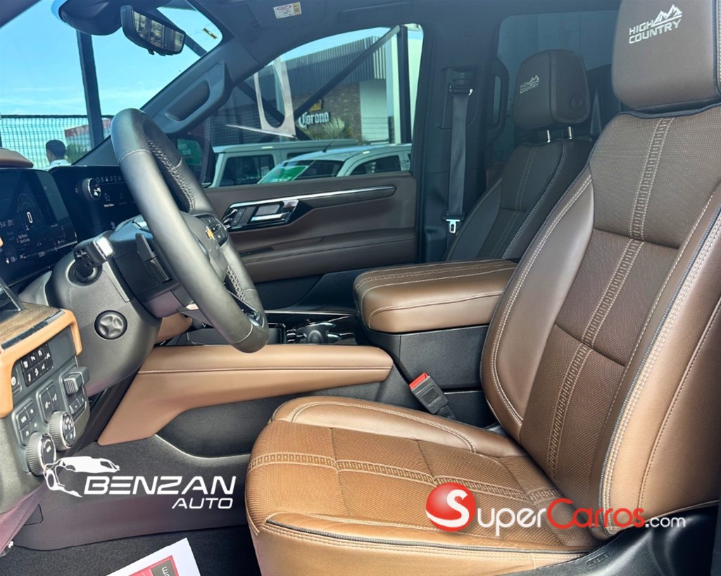 2025 Chevrolet Tahoe Highcountry — foto 9 / 10