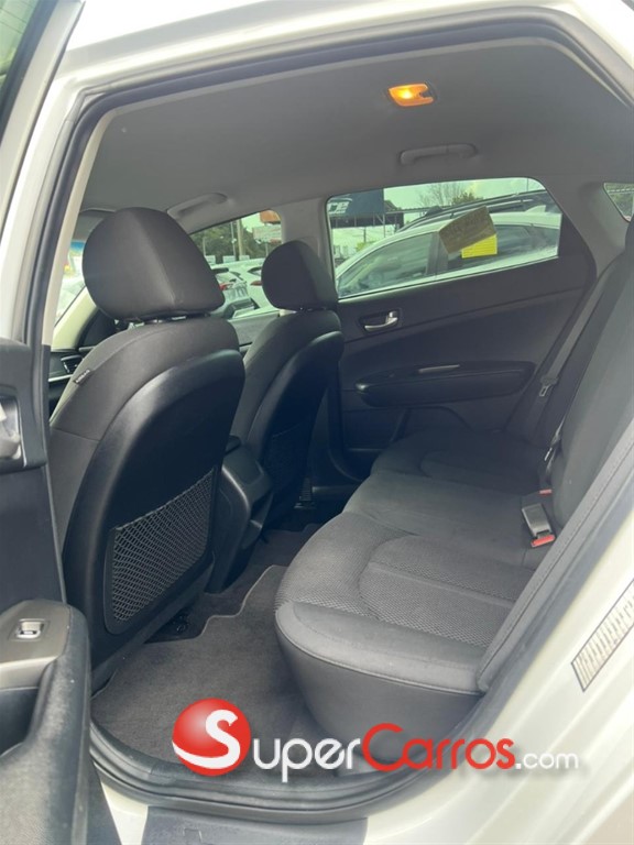 2020 Kia Optima LX — foto 2 / 9