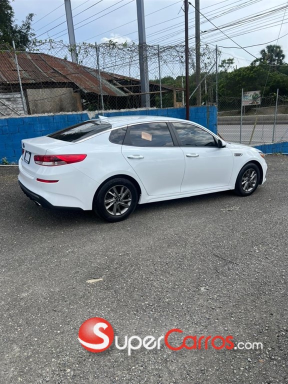 2020 Kia Optima LX — foto 5 / 9