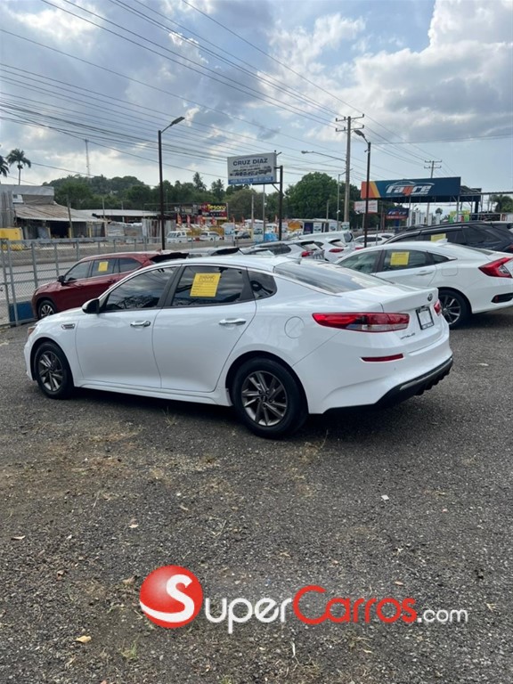 2020 Kia Optima LX — foto 6 / 9