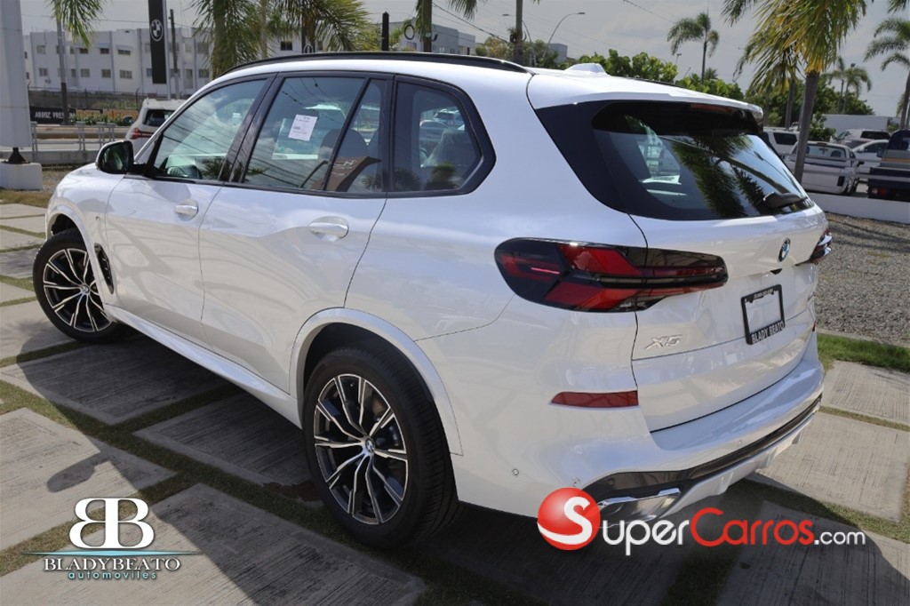 2026 BMW X 5 XDRIVE 40i M PACKAGE — foto 5 / 12