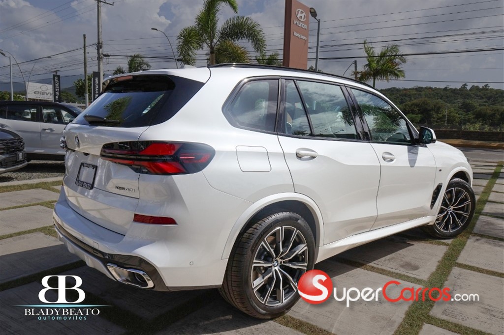 2026 BMW X 5 XDRIVE 40i M PACKAGE — foto 7 / 12