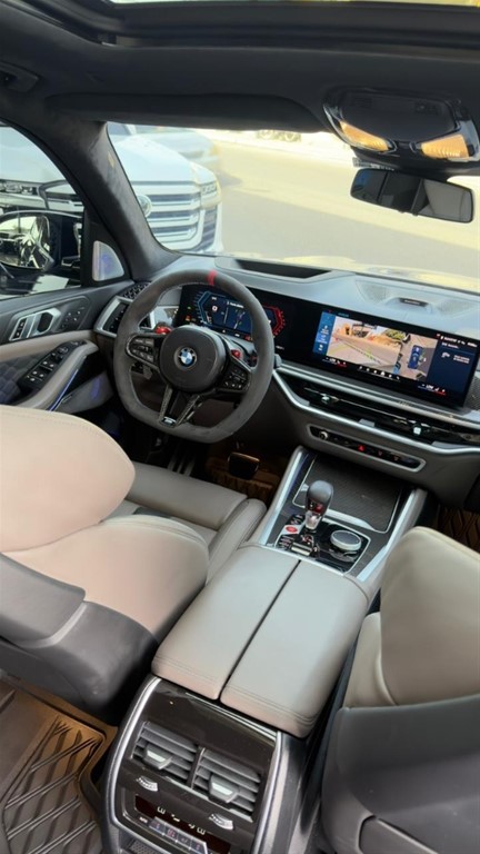 2024 BMW X 5 M COMPETITION — foto 9 / 11