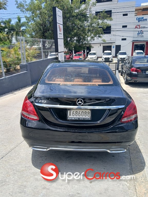 2016 Mercedes-Benz Clase C 250 — foto 5 / 9
