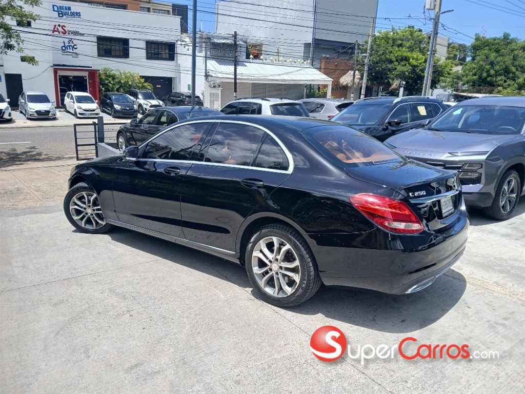 2016 Mercedes-Benz Clase C 250 — foto 6 / 9