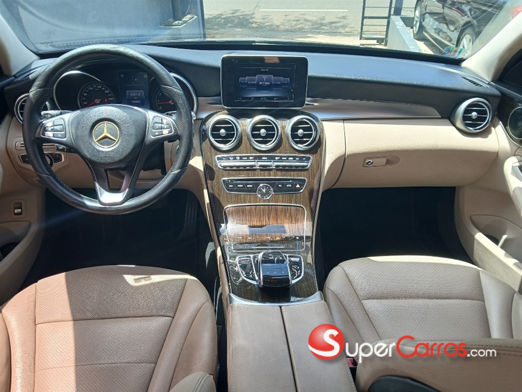 2016 Mercedes-Benz Clase C 250 — foto 8 / 9