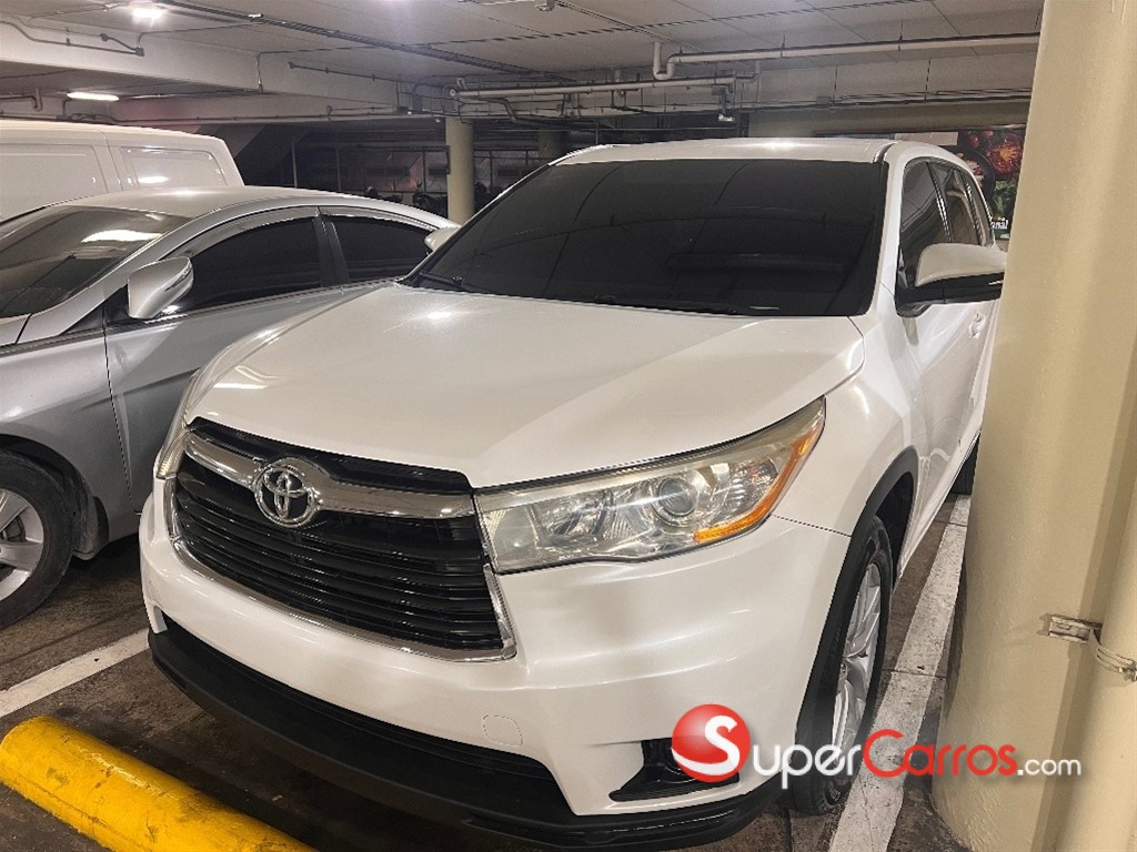 2016 Toyota Highlander LE