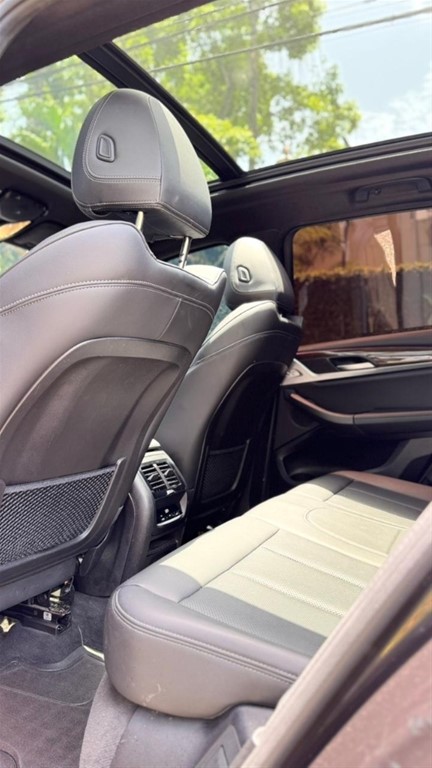 2022 BMW X 3 SDrive 30i — foto 8 / 9