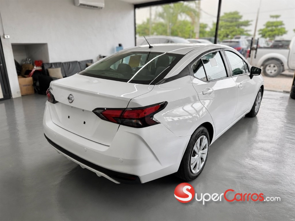 2020 Nissan Versa — foto 5 / 10