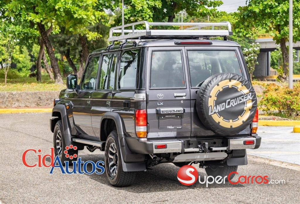 2027 Toyota Land Cruiser Serie 70 Pick up — foto 3 / 12