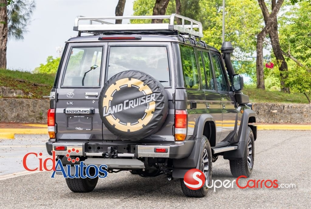 2027 Toyota Land Cruiser Serie 70 Pick up — foto 4 / 12