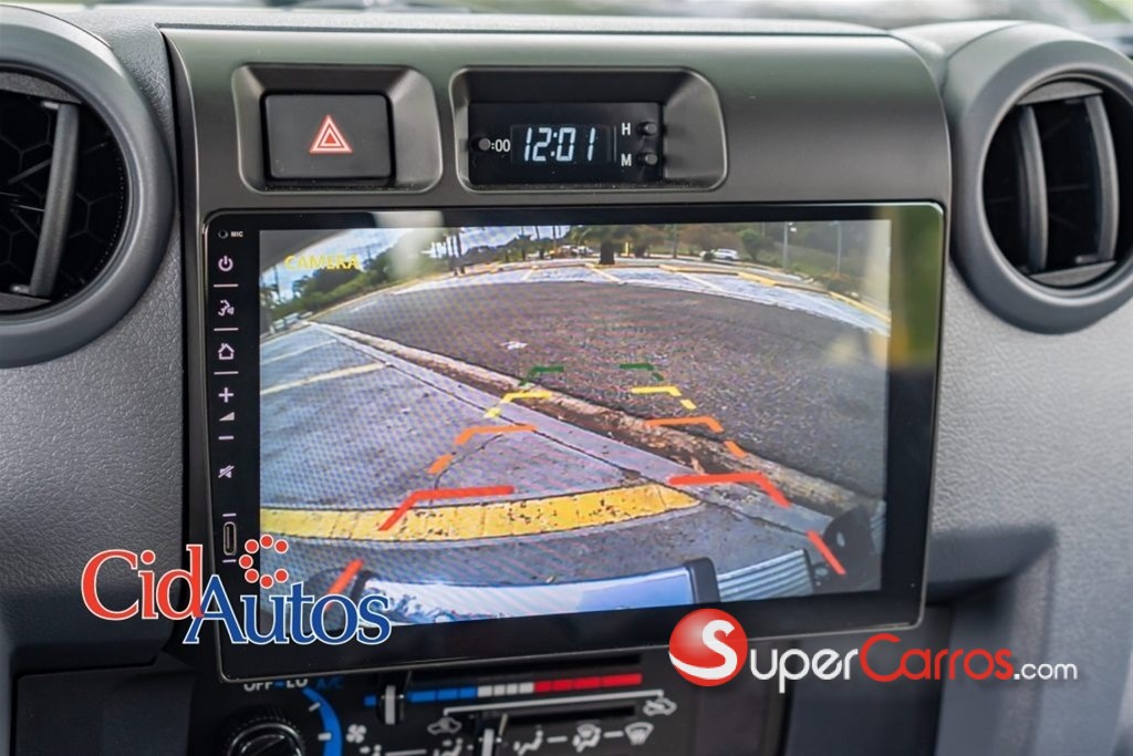 2027 Toyota Land Cruiser Serie 70 Pick up — foto 5 / 12