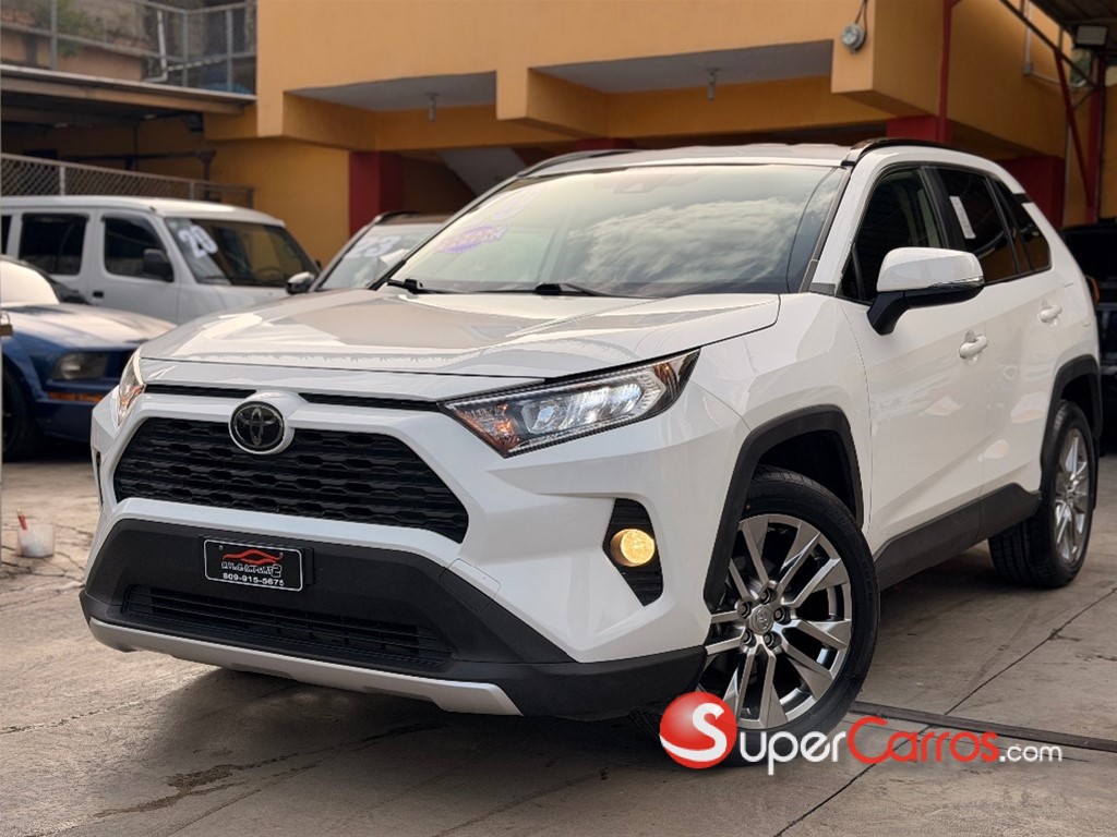 2020 Toyota RAV4 XLE