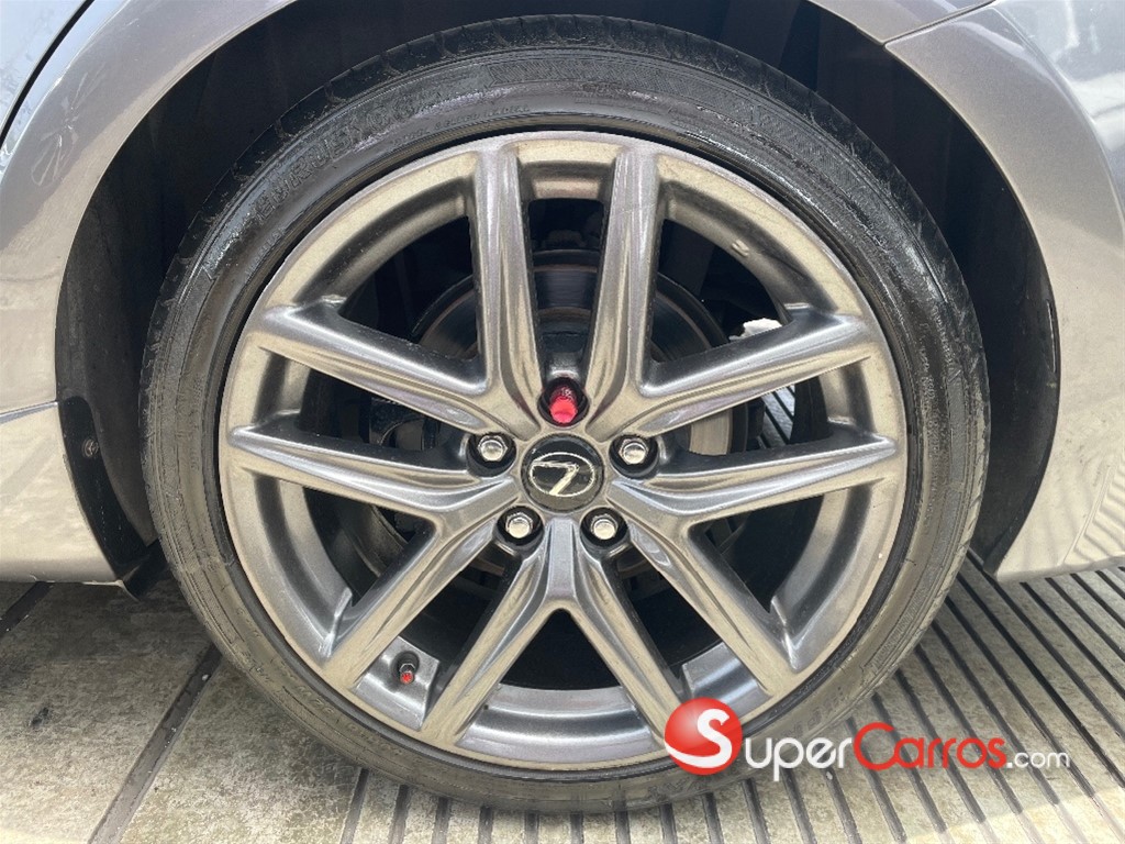 2014 Lexus IS 250 F Sport — foto 9 / 11