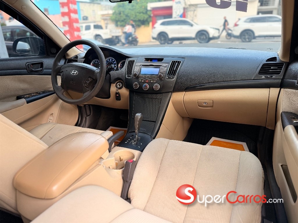 2010 Hyundai Sonata — foto 5 / 8