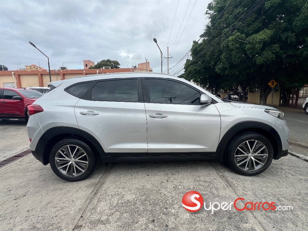 2017 Hyundai Tucson — foto 4 / 12