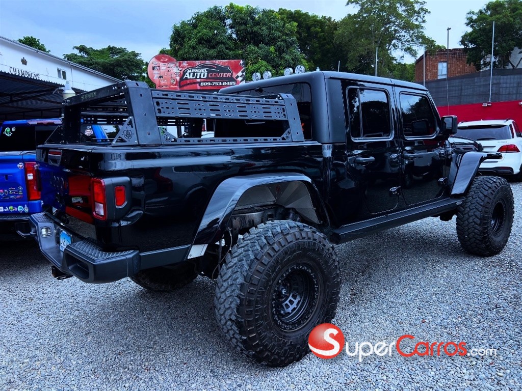 2020 Jeep Gladiator Sport — foto 9 / 12