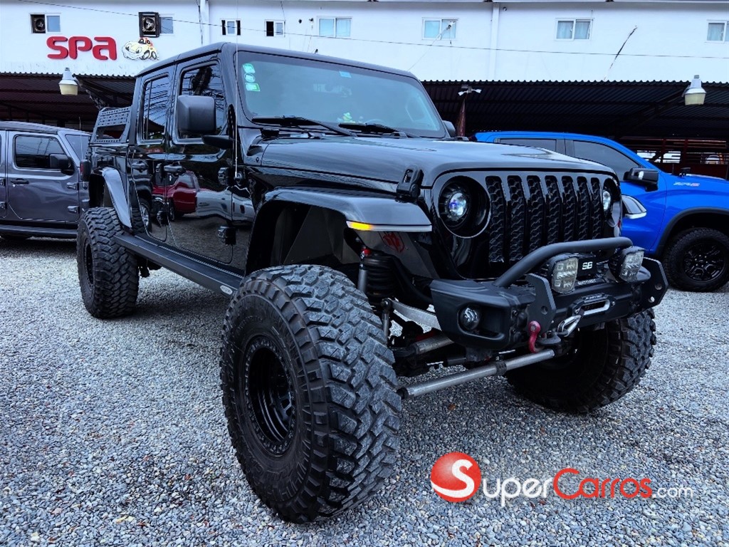 2020 Jeep Gladiator Sport — foto 12 / 12
