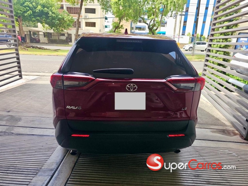 2022 Toyota RAV4 LE — foto 7 / 12