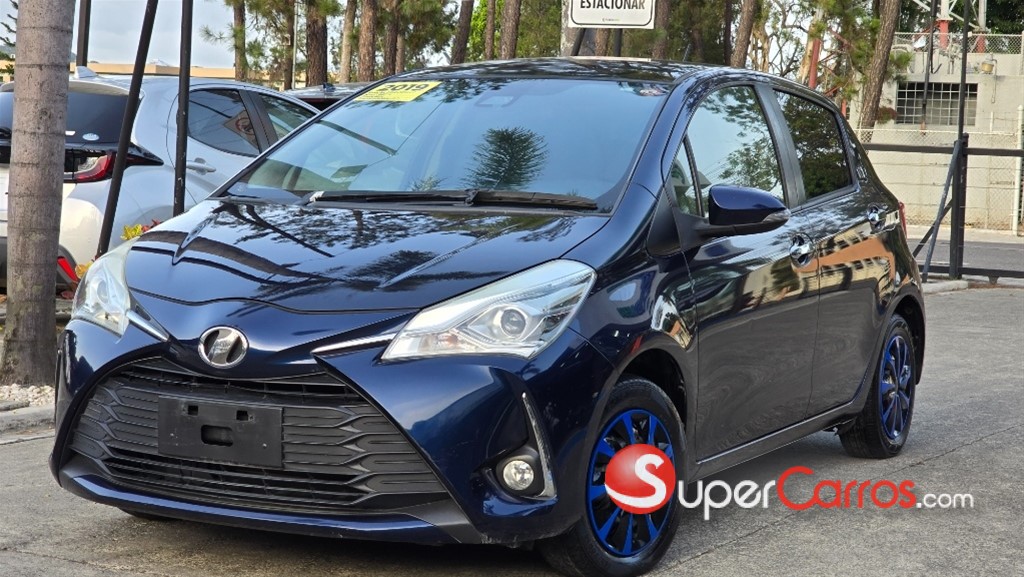2019 Toyota VITZ — foto 2 / 12