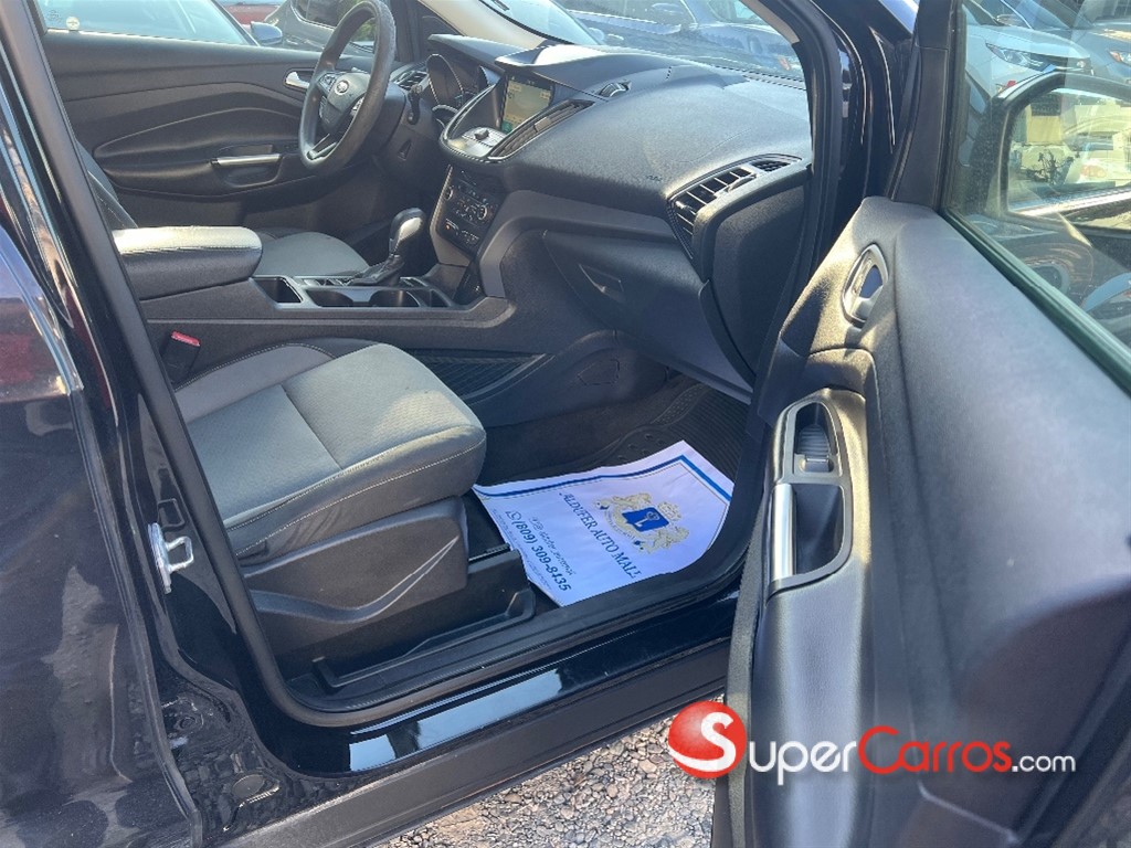 2019 Ford Escape SEL — foto 11 / 12