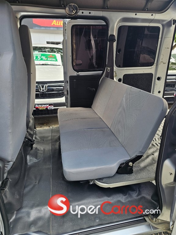 2016 Daihatsu Hijet — foto 6 / 10