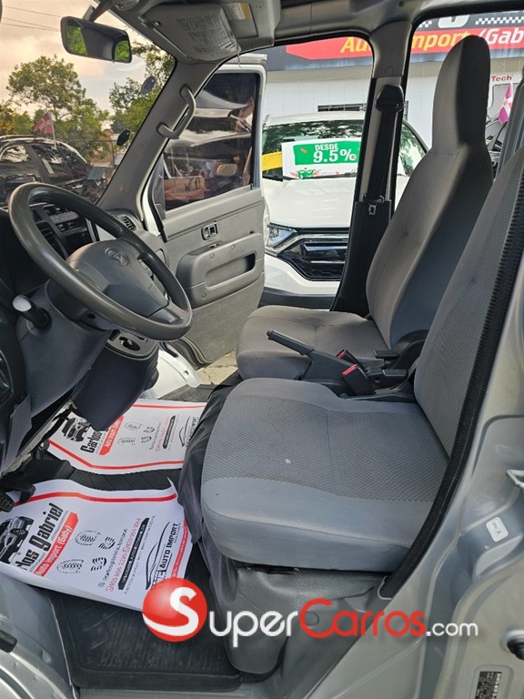 2016 Daihatsu Hijet — foto 7 / 10