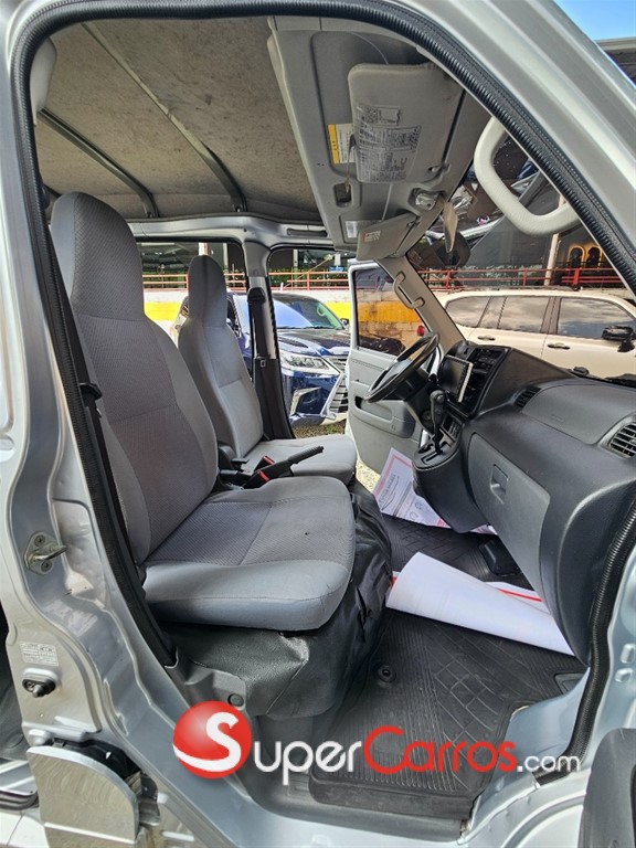2016 Daihatsu Hijet — foto 9 / 10