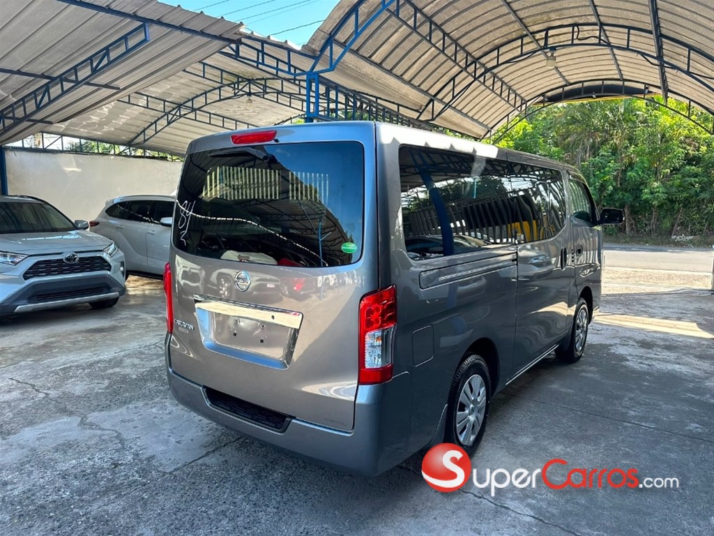 2020 Nissan Caravan — foto 8 / 12