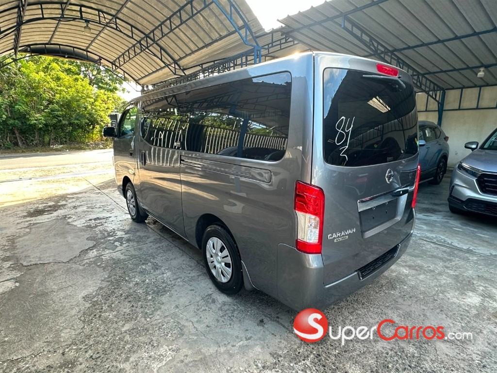 2020 Nissan Caravan — foto 9 / 12
