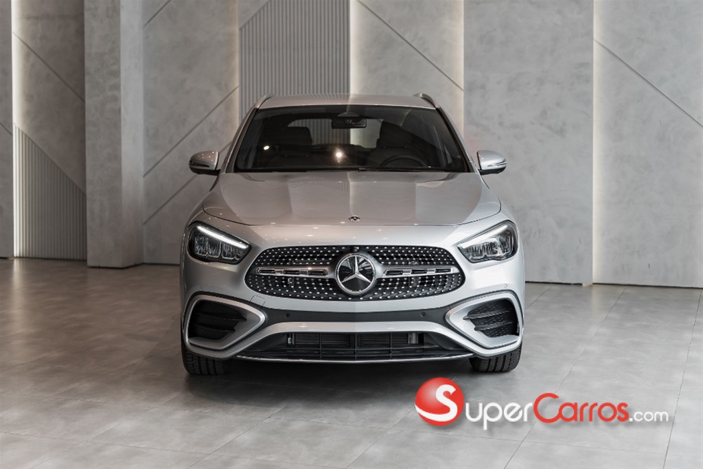 2026 Mercedes-Benz Clase GLA 200 AMG LINE — foto 2 / 12