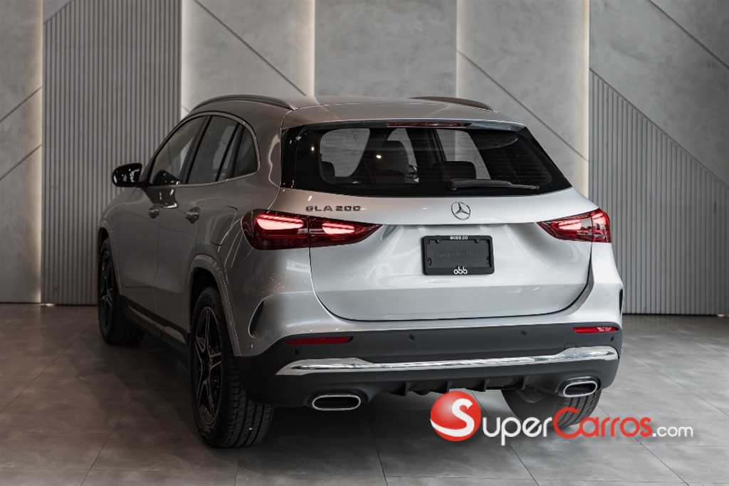 2026 Mercedes-Benz Clase GLA 200 AMG LINE — foto 4 / 12