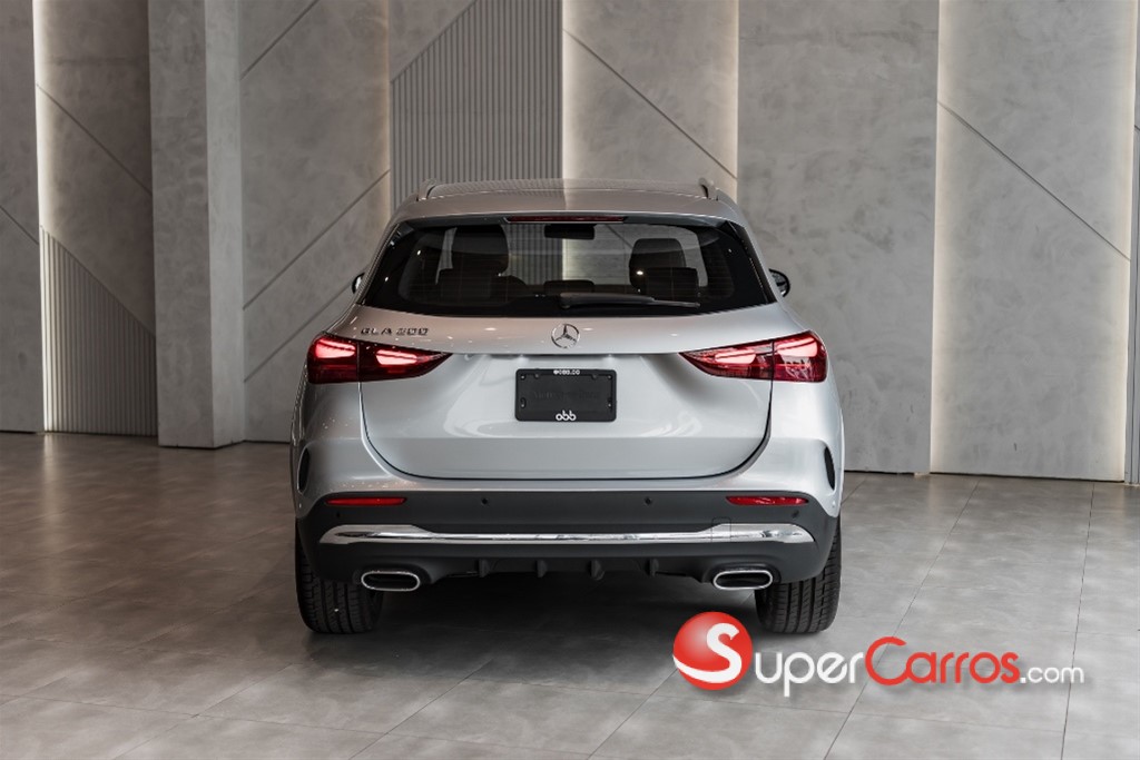 2026 Mercedes-Benz Clase GLA 200 AMG LINE — foto 5 / 12