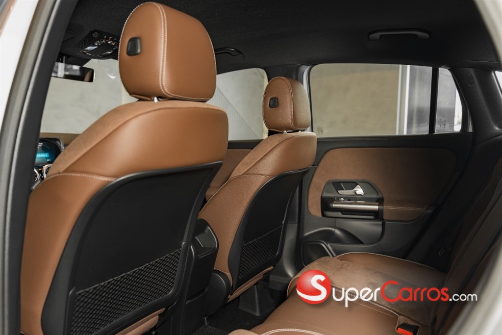 2026 Mercedes-Benz Clase GLA 200 AMG LINE — foto 8 / 12