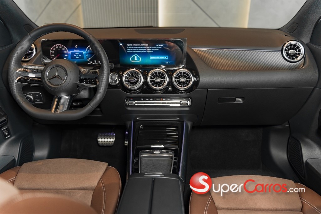 2026 Mercedes-Benz Clase GLA 200 AMG LINE — foto 11 / 12
