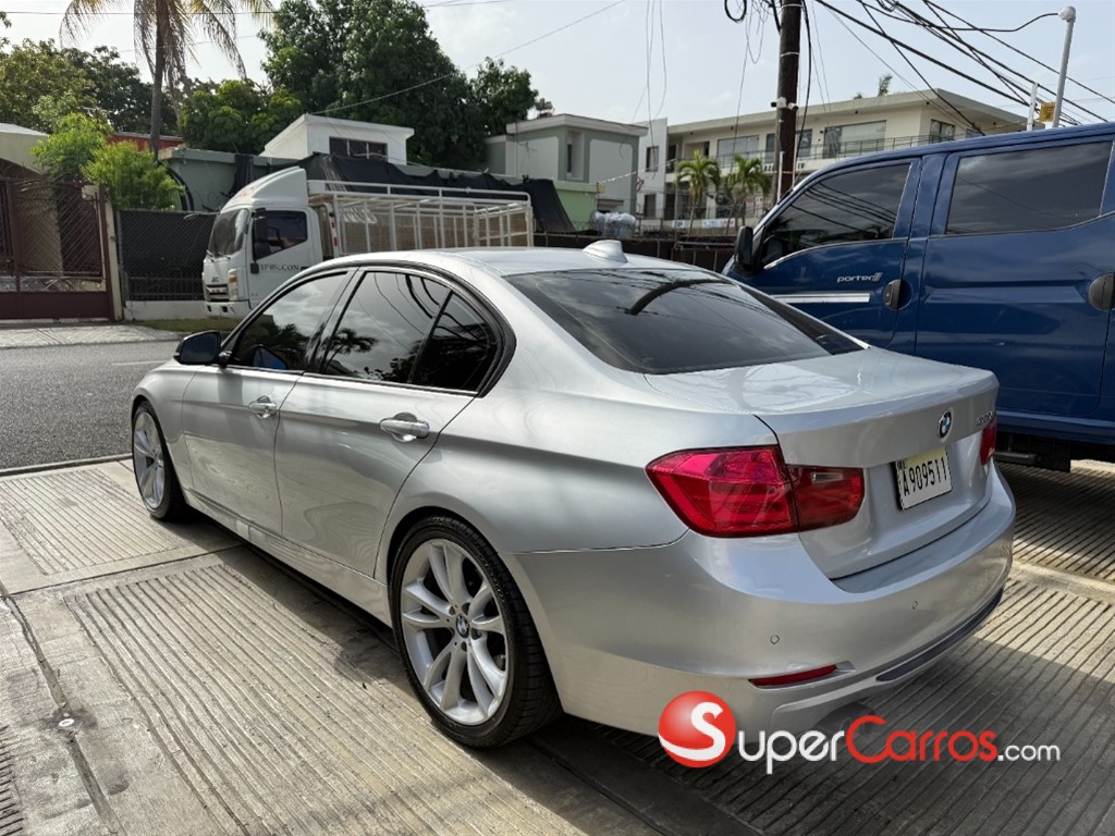 2012 BMW Serie 3 328i — foto 4 / 11