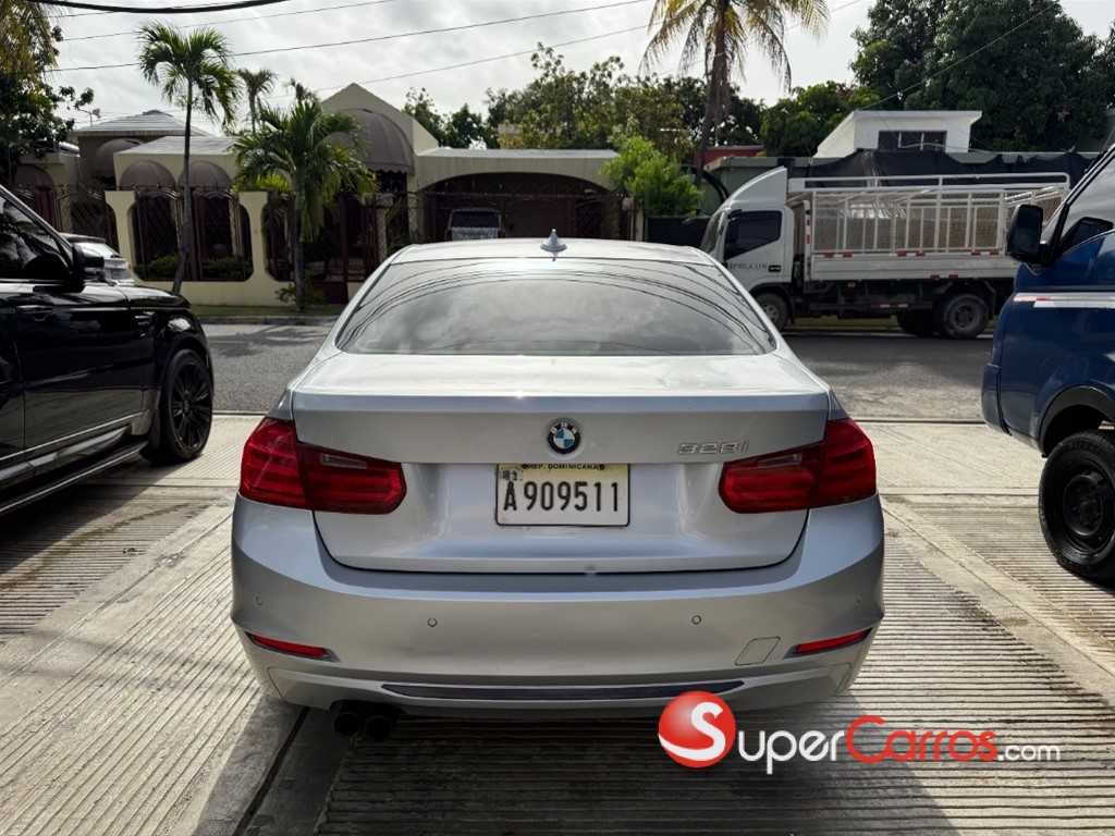 2012 BMW Serie 3 328i — foto 5 / 11