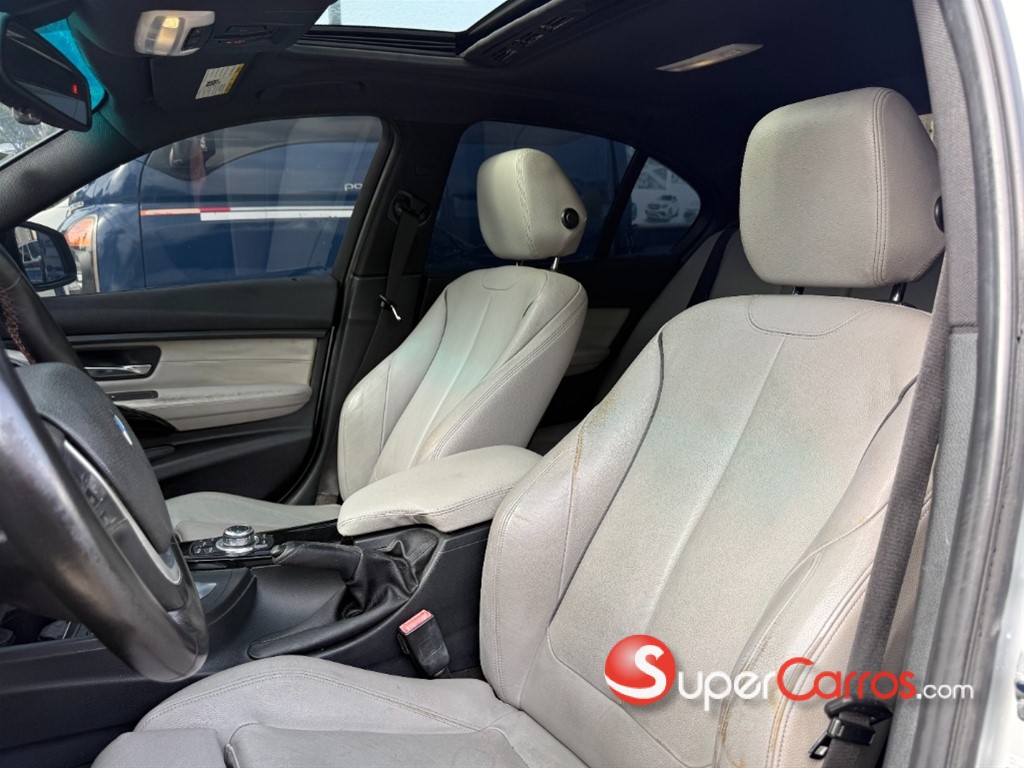 2012 BMW Serie 3 328i — foto 8 / 11