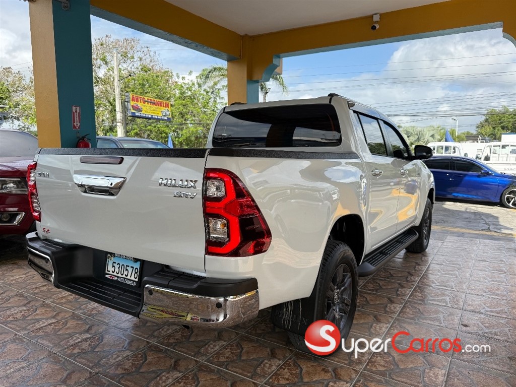 2025 Toyota Hilux SRV — foto 5 / 10