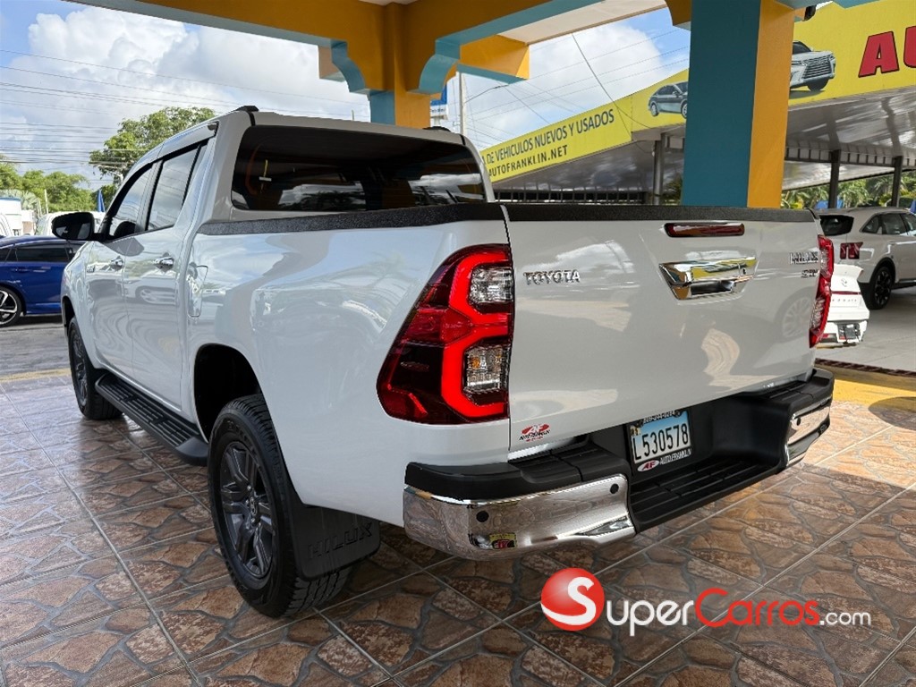 2025 Toyota Hilux SRV — foto 6 / 10