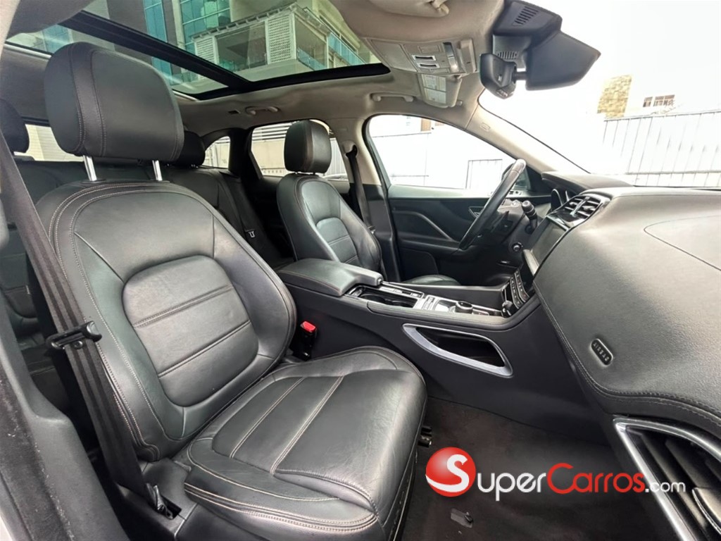 2020 Jaguar F-Pace — foto 9 / 12