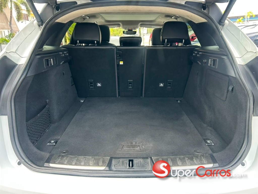 2020 Jaguar F-Pace — foto 11 / 12