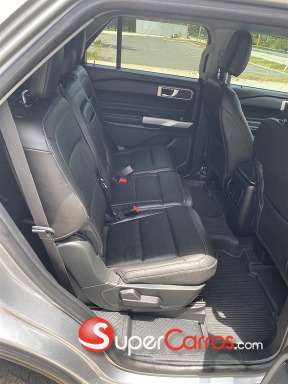 2022 Ford Explorer XLT — foto 5 / 12
