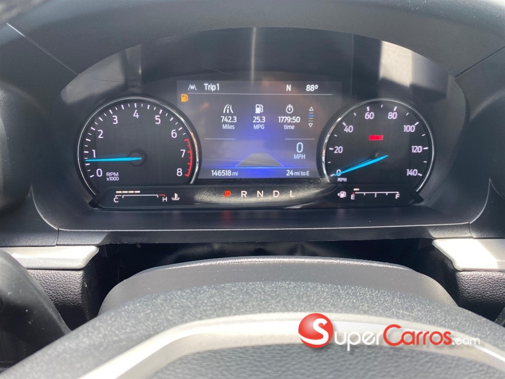 2022 Ford Explorer XLT — foto 8 / 12